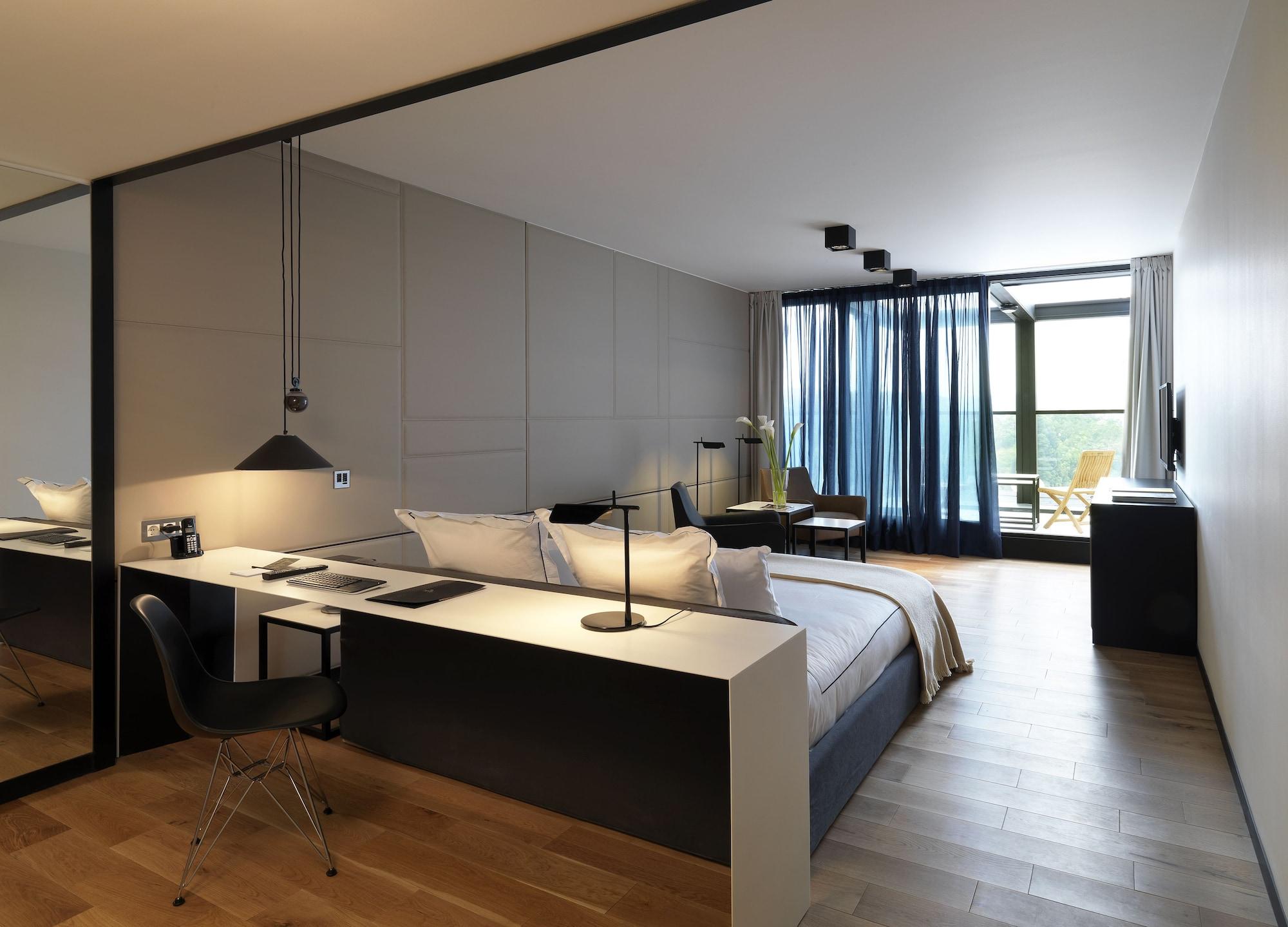 Sense Hotel Sofia, A Member Of Design Hotels Bagian luar foto