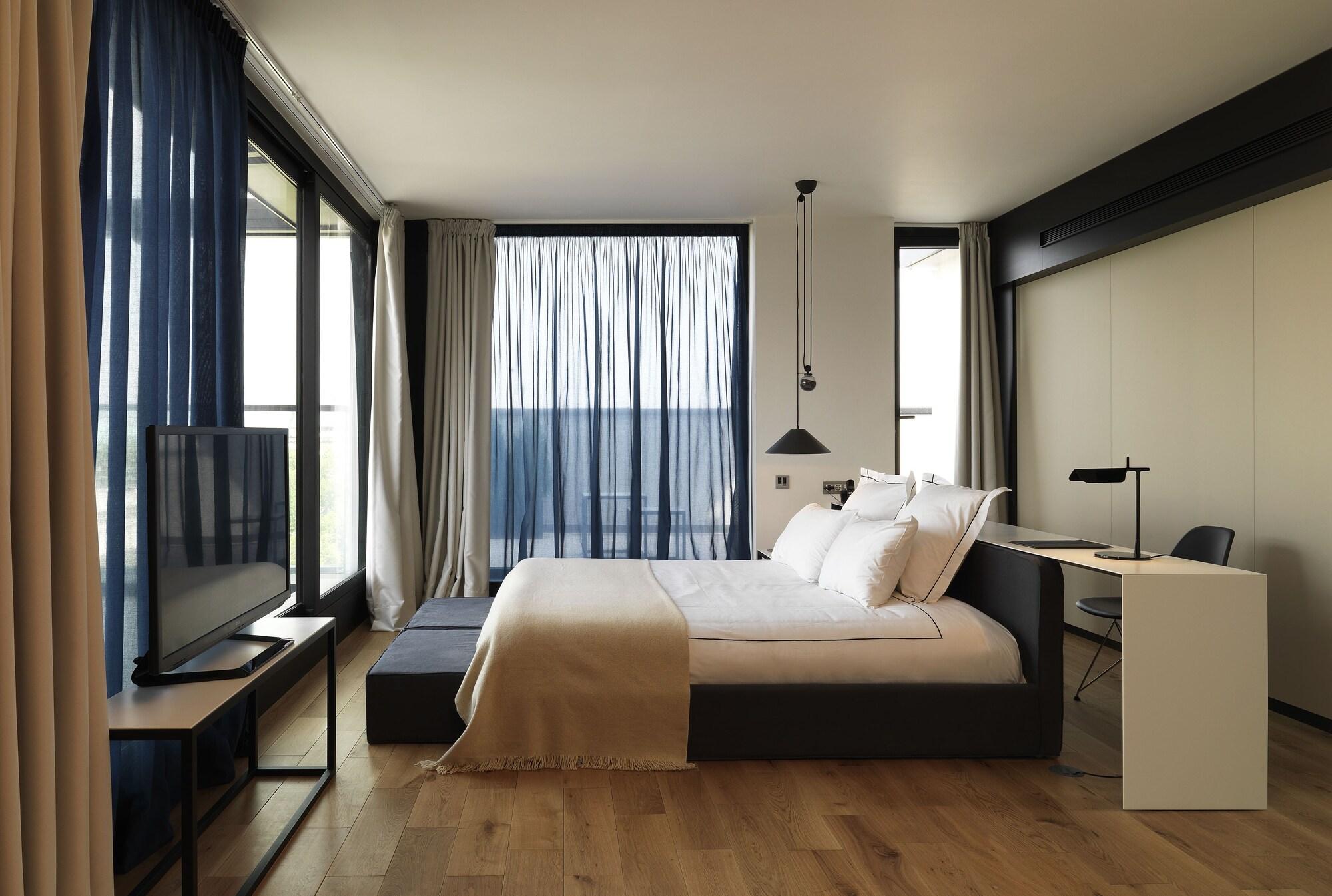 Sense Hotel Sofia, A Member Of Design Hotels Bagian luar foto